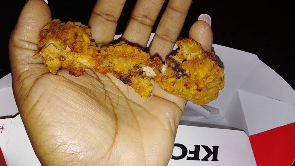 KFC | restaurant | 3623 Elvis Presley Blvd, Memphis, TN 38116, USA | 9013980743 OR +1 901-398-0743