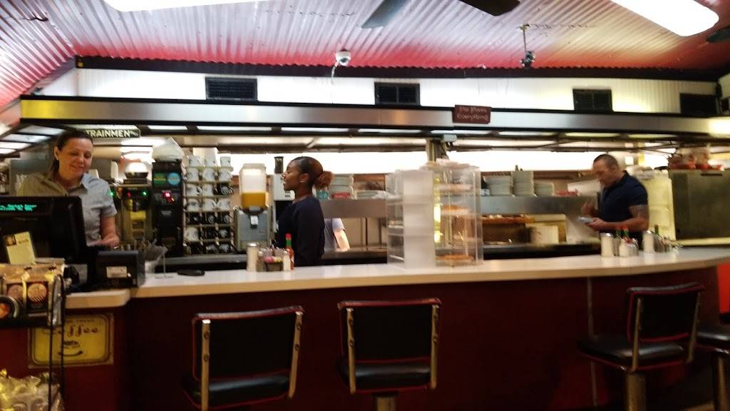 Original Market Diner | restaurant | 4434 Harry Hines Blvd, Dallas, TX 75219, USA | 2145210992 OR +1 214-521-0992