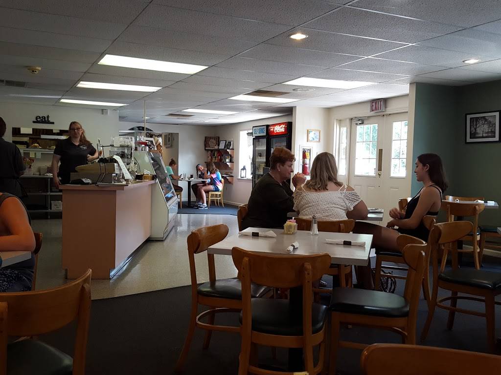 T Burk & Co Deli Restaurant | restaurant | 2433 Old Philadelphia Pike, Lancaster, PA 17602, USA | 7172930976 OR +1 717-293-0976