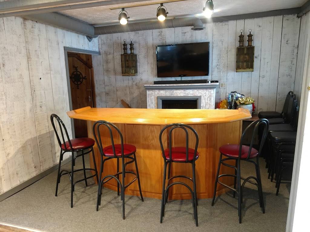 Harbor Front Grille and Party Center | restaurant | 562 Portage Lakes Drive, Akron, OH 44319, USA | 3306441664 OR +1 330-644-1664