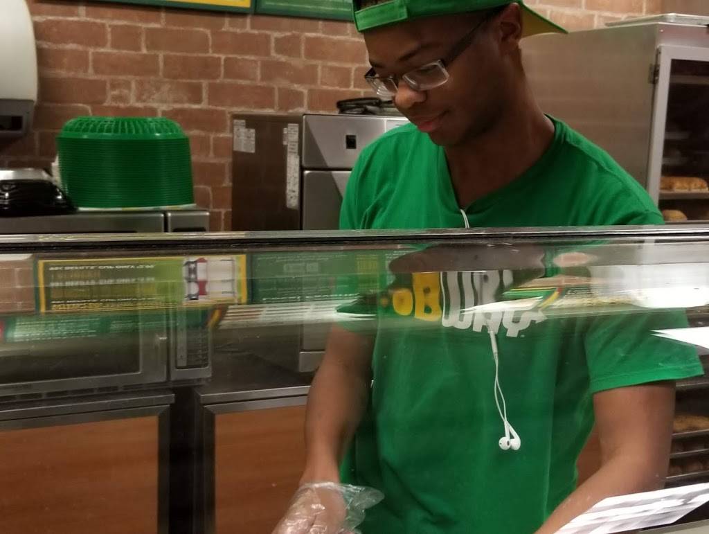Subway Restaurants | restaurant | 1607 E McKinney St #400, Denton, TX 76209, USA | 9403816226 OR +1 940-381-6226