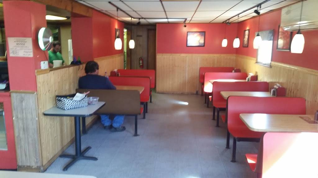 Fat Frankies Pizzeria | restaurant | 6790 Main St, Red Creek, NY 13143, USA | 3157548420 OR +1 315-754-8420