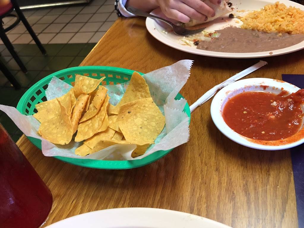 El Korita Restaurant & Marisco | restaurant | 3107 N Orange Blossom Trail, Zellwood, FL 32798, USA | 4078149933 OR +1 407-814-9933