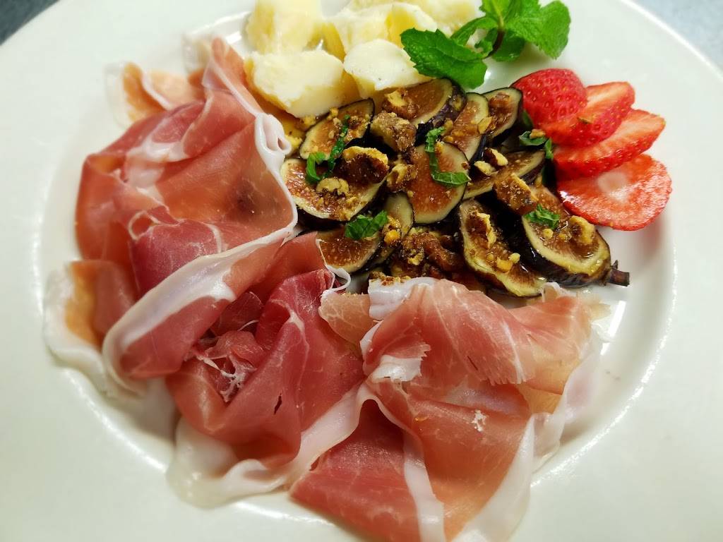 Ninos | restaurant | 2817 W Dallas St, Houston, TX 77019, USA | 7135225120 OR +1 713-522-5120