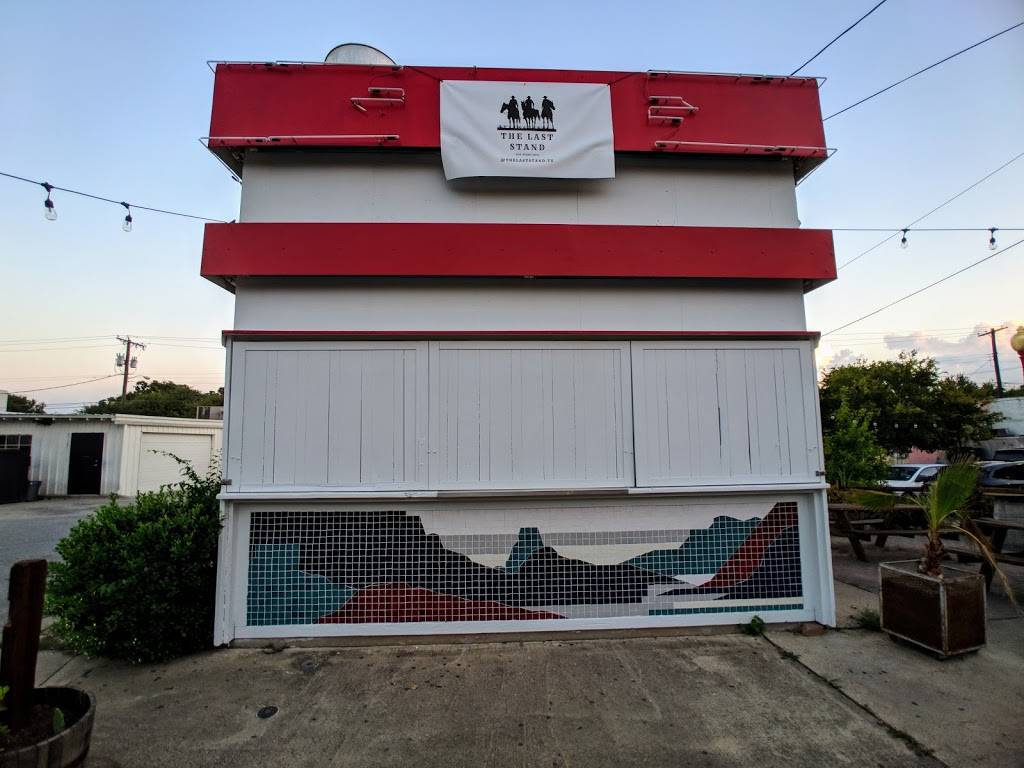 The Last Stand | restaurant | 330 W Davis St Suite 120, Dallas, TX 75208, USA | 2145799196 OR +1 214-579-9196
