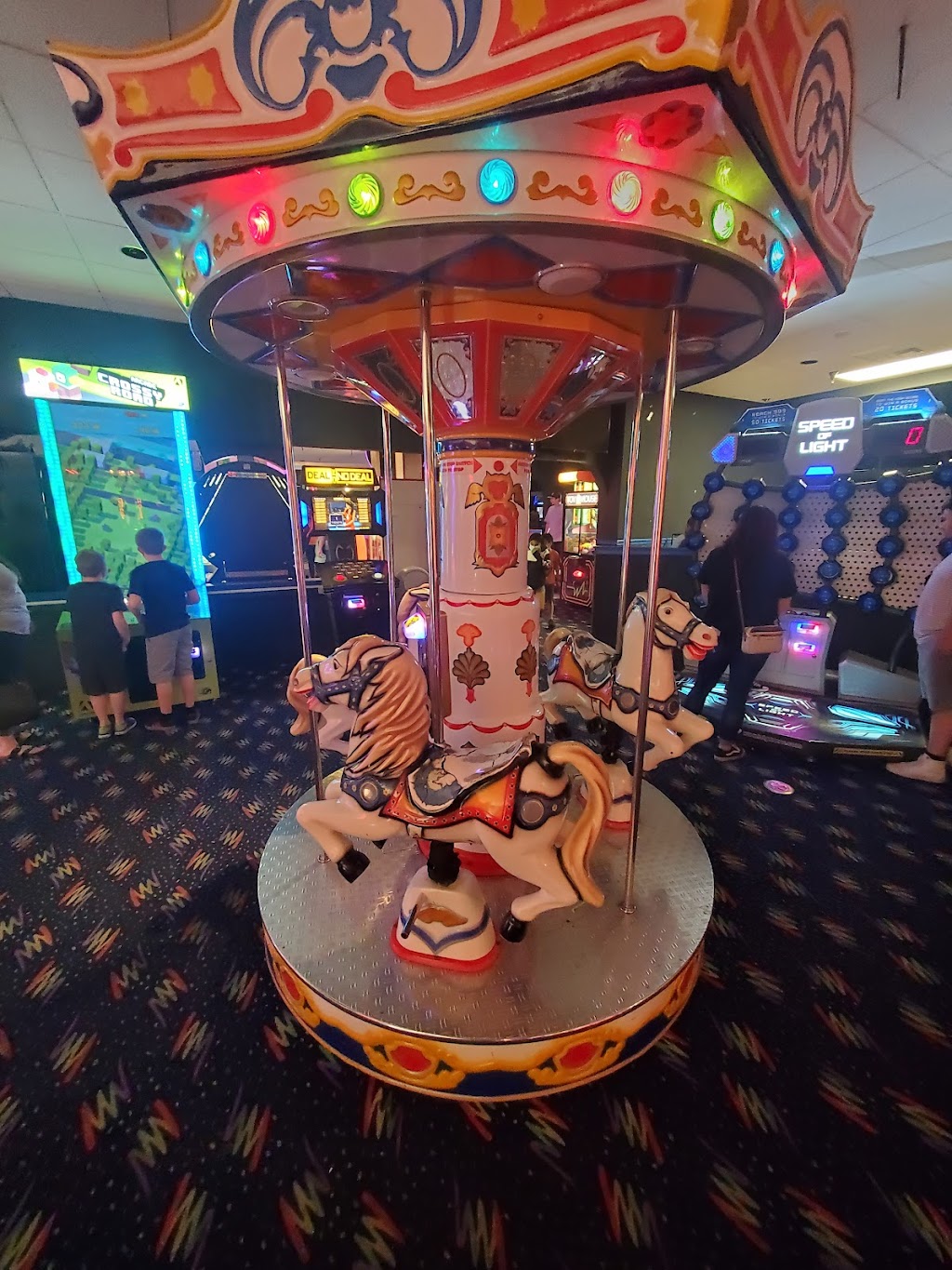 Yakima Family Fun Center | restaurant | 7200 W Nob Hill Blvd #1928, Yakima, WA 98908, USA | 5093676433 OR +1 509-367-6433