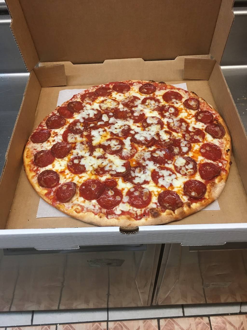 Feros Pizza & More | restaurant | 1127 E Livingston Ave, Columbus, OH 43205, USA | 6142533183 OR +1 614-253-3183