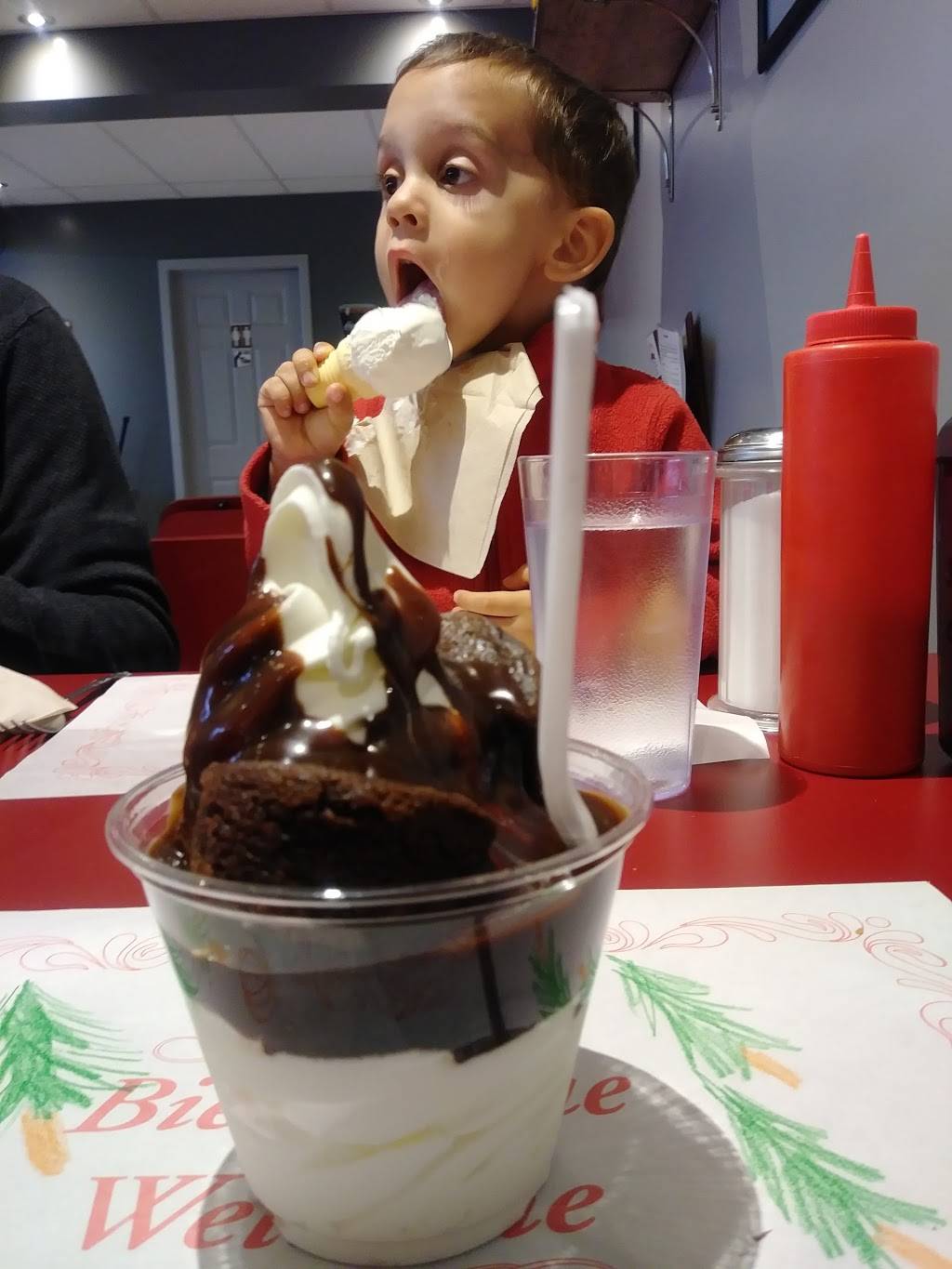 Resto-Cantine La B.A. | restaurant | 6072 Rue Principale, Saint-Félix-de-Kingsey, QC J0B 2T0, Canada | 8198481444 OR +1 819-848-1444