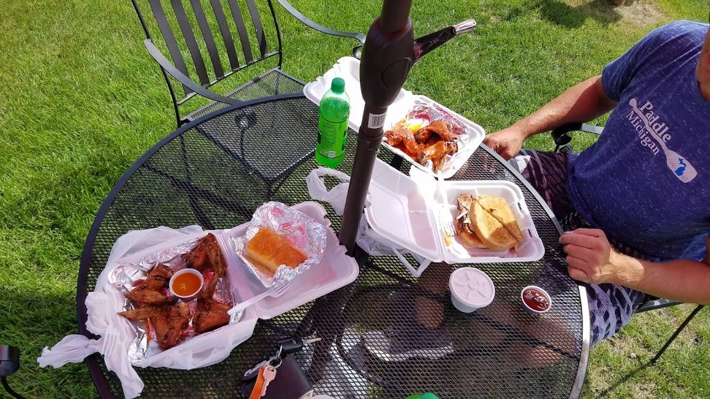 Lakeshore Smokehouse | restaurant | 7099-7139 Lakeshore Rd, Fort Gratiot Twp, MI 48059, USA | 8103855580 OR +1 810-385-5580