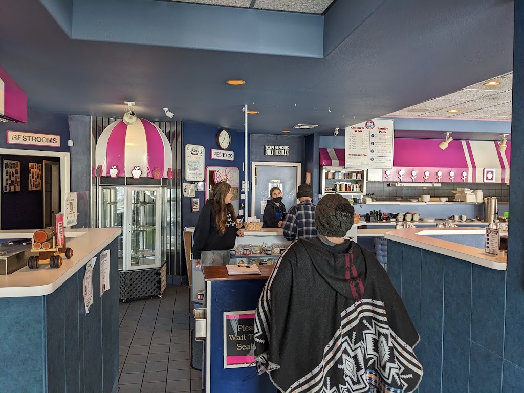 The Apple Peddler Restaurant | restaurant | 308 US-101, Crescent City, CA 95531, USA | 7074645630 OR +1 707-464-5630