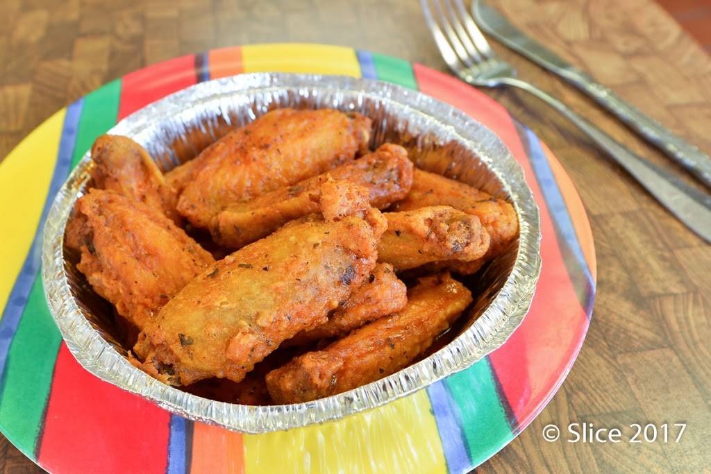 Piccolos Pizza & Liquors | restaurant | 913 Main St, Paterson, NJ 07503, USA | 9737424608 OR +1 973-742-4608