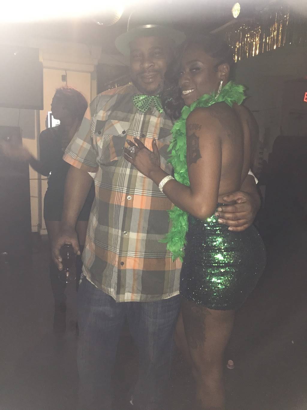 Keynote Lounge | restaurant | 18437 Conant St, Detroit, MI 48234, USA | 3134594157 OR +1 313-459-4157