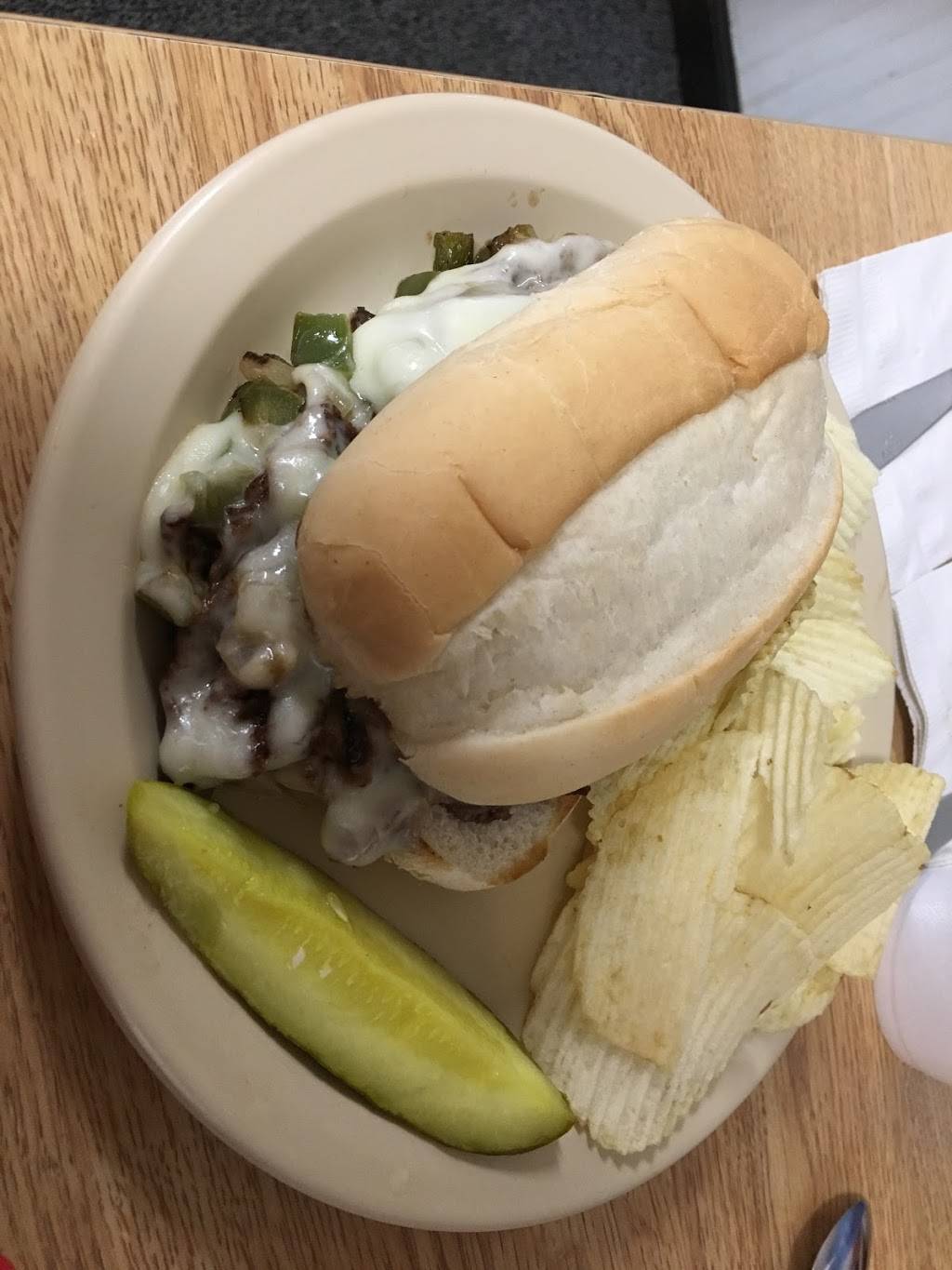 Bulldog Diner | restaurant | 30 Lowry Dr, West Milton, OH 45383, USA | 9376989495 OR +1 937-698-9495