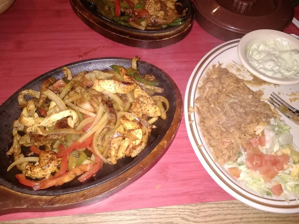 Casa de Oro Restaurant | restaurant | 123 N Main St, Chariton, IA 50049, USA | 6412178110 OR +1 641-217-8110