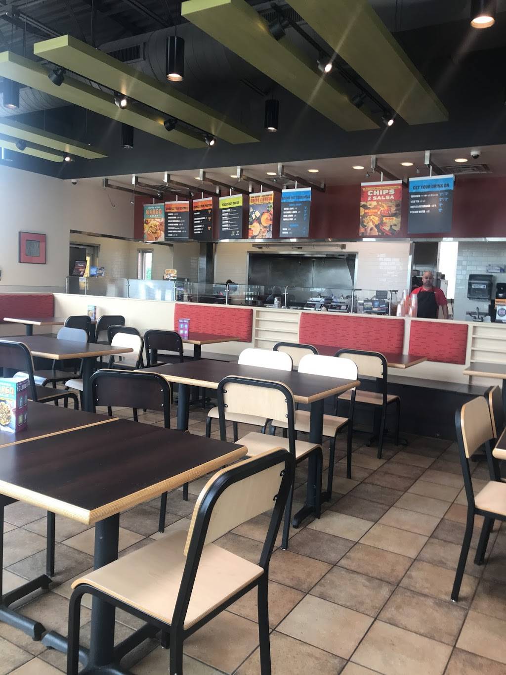 Qdoba Mexican Grill | restaurant | 2777 Milwaukee Rd, Beloit, WI 53511, USA | 6082992500 OR +1 608-299-2500