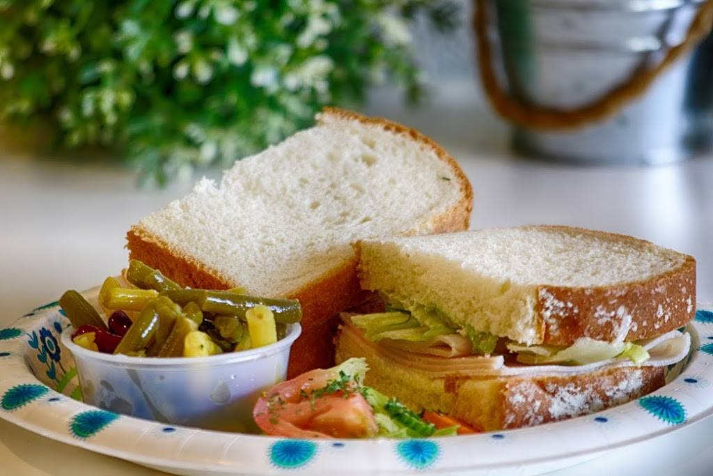 Lets Do | restaurant | 426 N Donnelly St, Mt Dora, FL 32757, USA | 3527353702 OR +1 352-735-3702