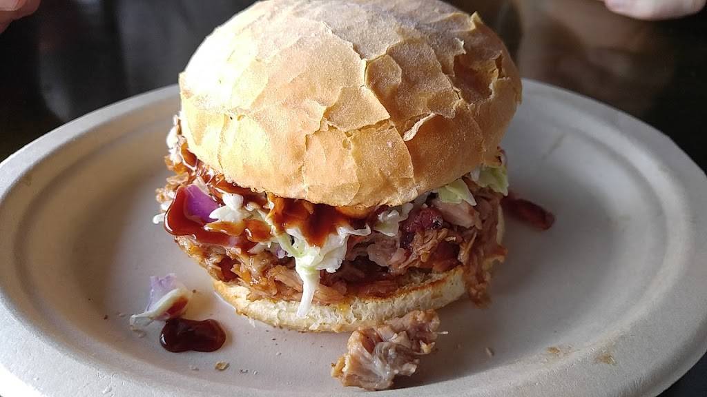 BBQ House Bar & Grill | meal takeaway | 5025 Newport Ave, San Diego, CA 92107, USA | 6192224311 OR +1 619-222-4311