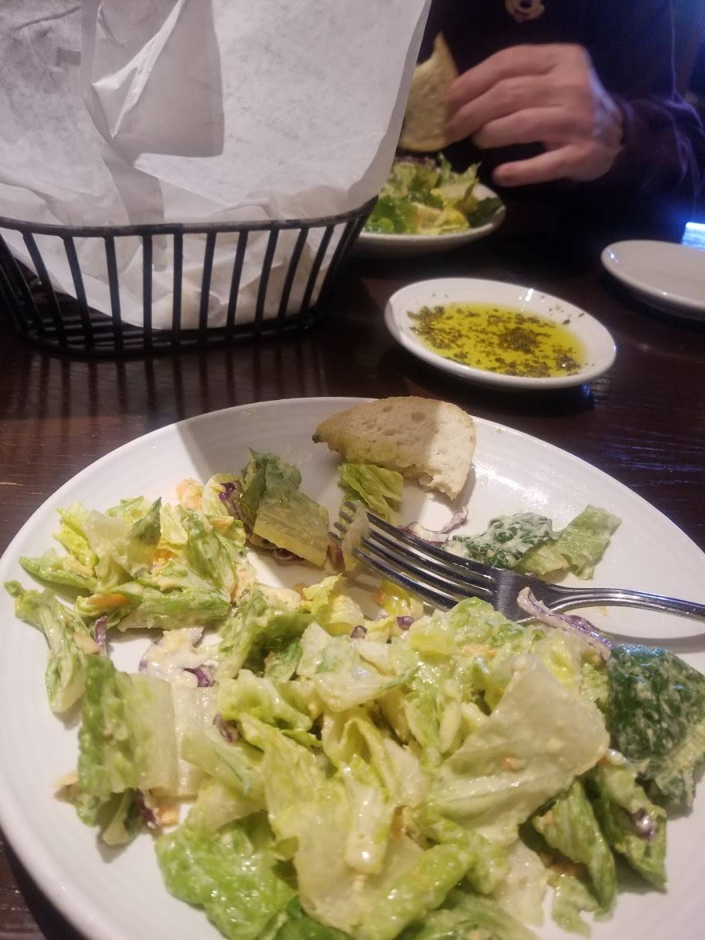 Carrabbas Italian Grill | restaurant | 2899 Dixie Hwy, Crestview Hills, KY 41017, USA | 8593446163 OR +1 859-344-6163