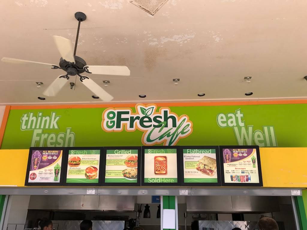 Go Fresh Café | restaurant | 1 Great America Parkway, Gurnee, IL 60031, USA | 8472491776 OR +1 847-249-1776