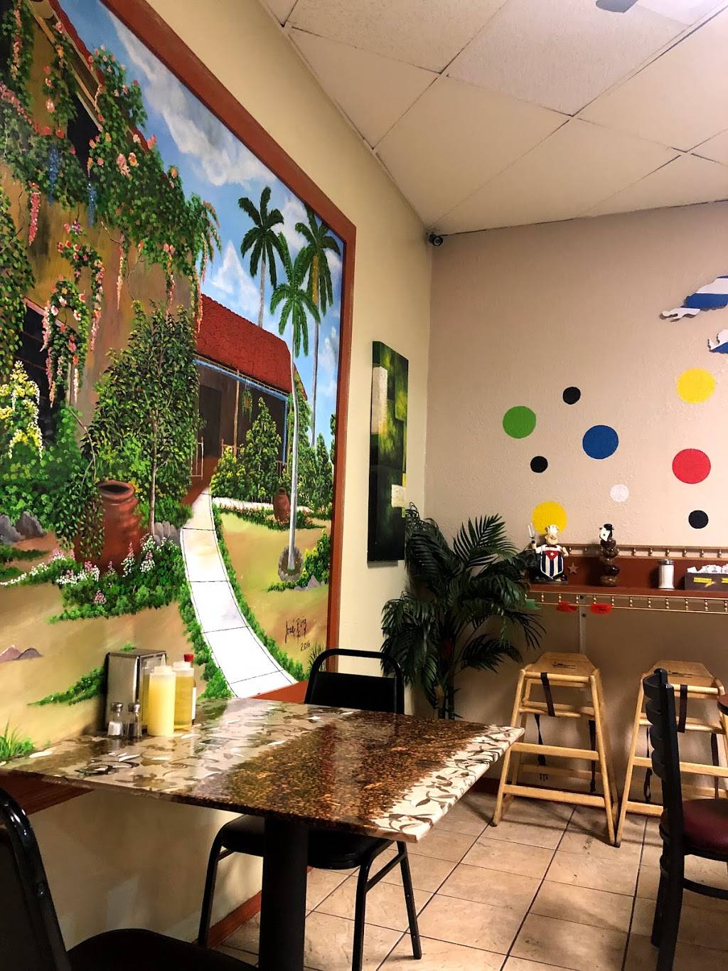 El Tinajon | restaurant | 3762 E Flamingo Rd, Las Vegas, NV 89121, USA | 7025312743 OR +1 702-531-2743