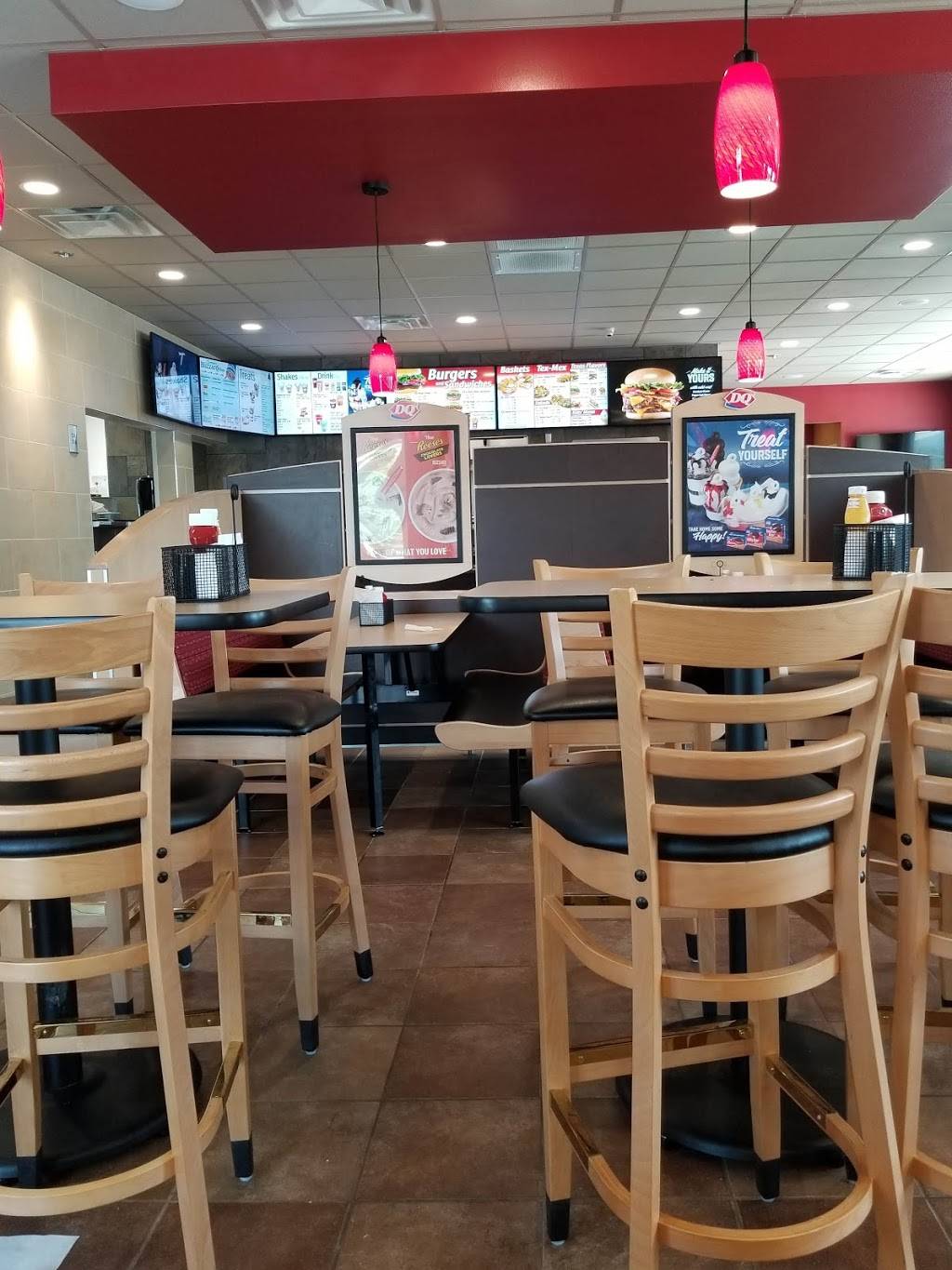 Dairy Queen | restaurant | 6645 Village Blvd, Westworth Village, TX 76114, USA | 6827083747 OR +1 682-708-3747