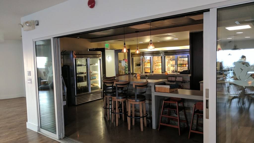 Plunge | restaurant | 1900 E Ocean Blvd, Long Beach, CA 90802, USA | 5623737164 OR +1 562-373-7164