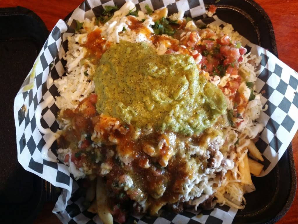 Tom’s Tailgate | restaurant | 15831 Imperial Hwy, La Mirada, CA 90638, USA | 5629477733 OR +1 562-947-7733