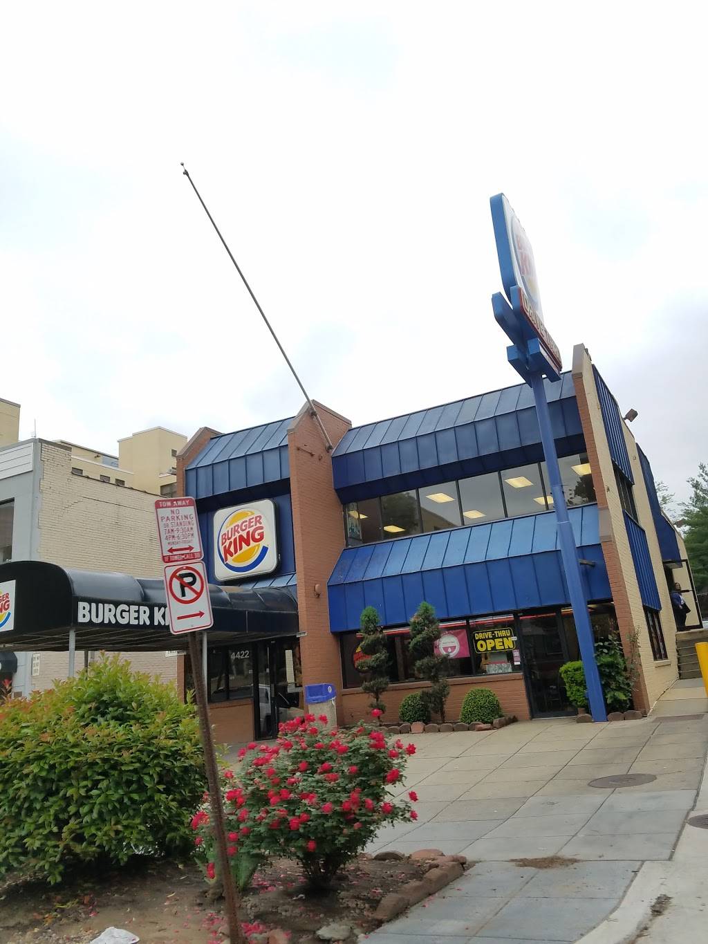 Burger King | restaurant | 4422 Connecticut Ave NW, Washington, DC 20008, USA | 2023638218 OR +1 202-363-8218