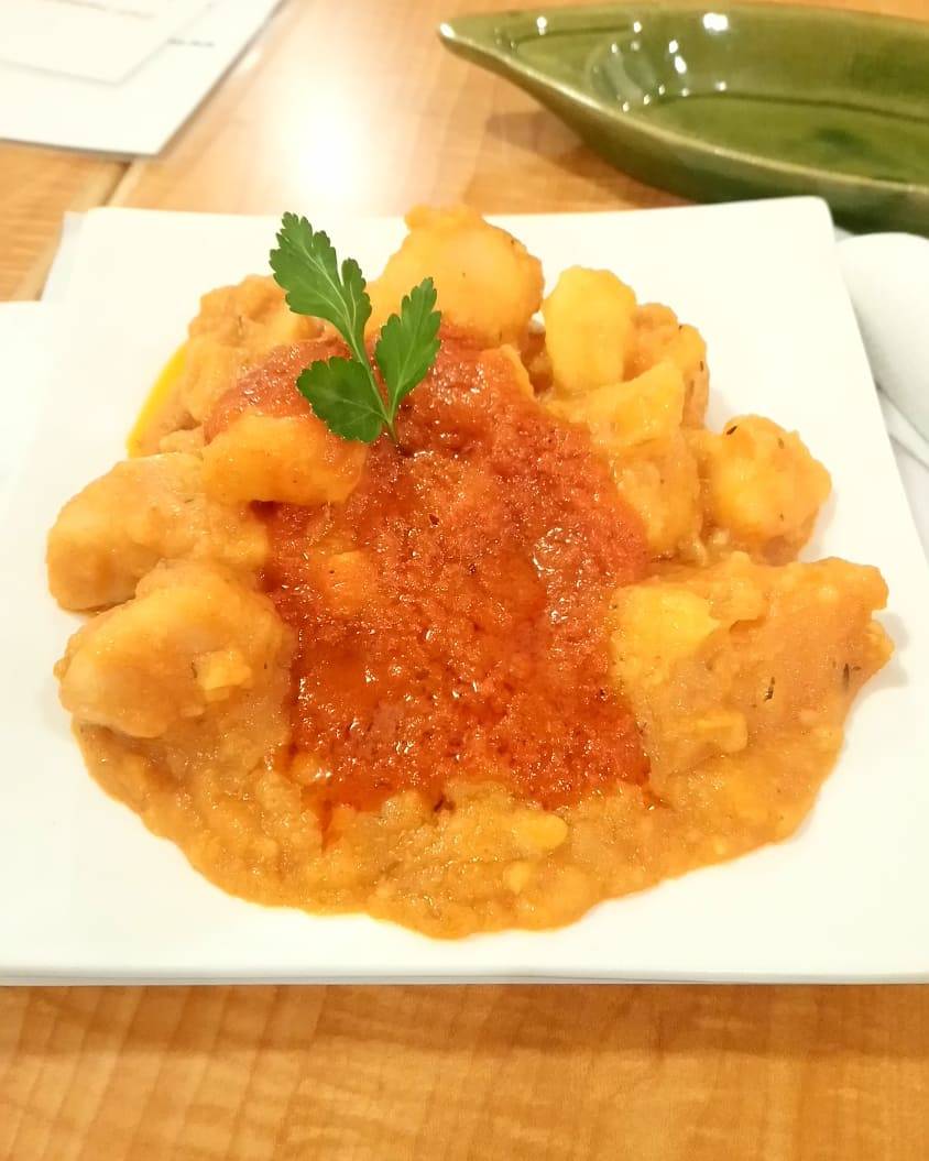 Golden Safari | restaurant | 22431 Foothill Blvd, Hayward, CA 94541, USA | 5104609625 OR +1 510-460-9625