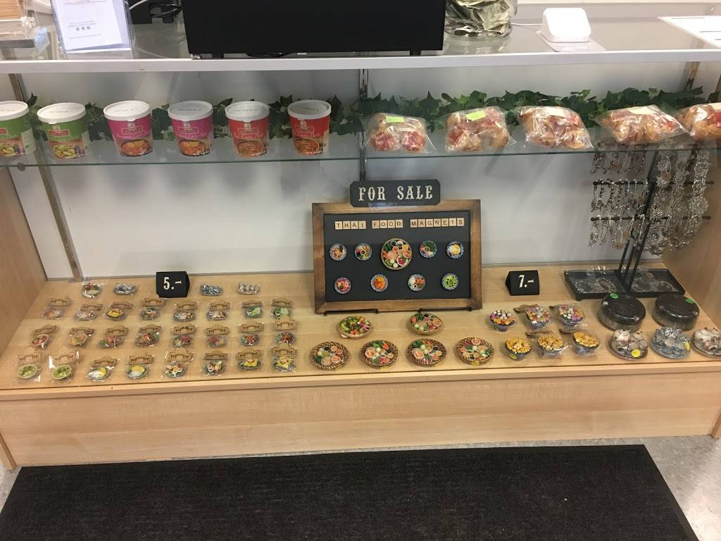 Simple Thai | restaurant | 3245 W Walton Blvd, Waterford Twp, MI 48329, USA | 2485997056 OR +1 248-599-7056