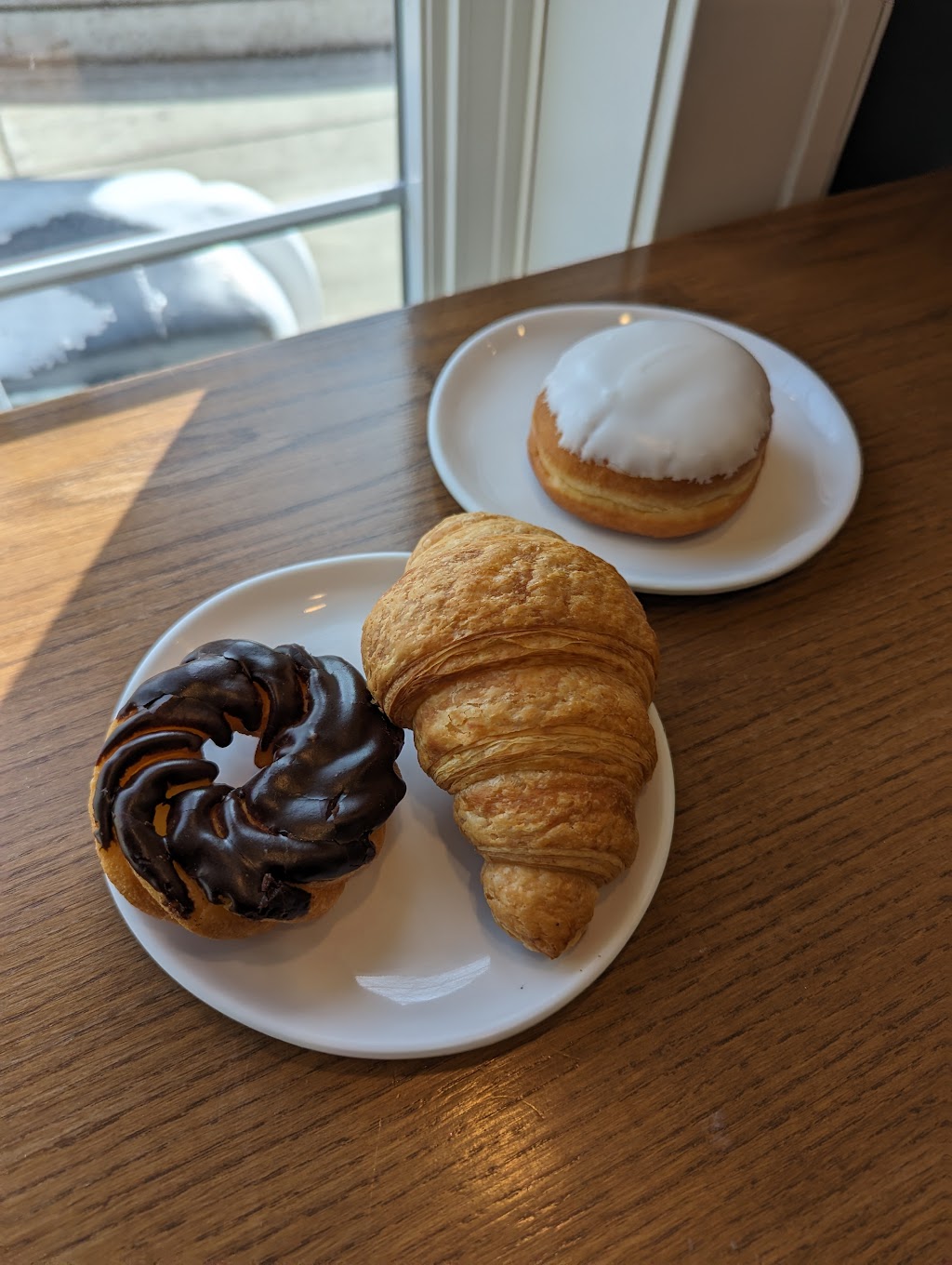 Edelweiss Bakery and Wine Bar | bakery | 16186 Main Ave SE #102, Prior Lake, MN 55372, USA | 9524402773 OR +1 952-440-2773