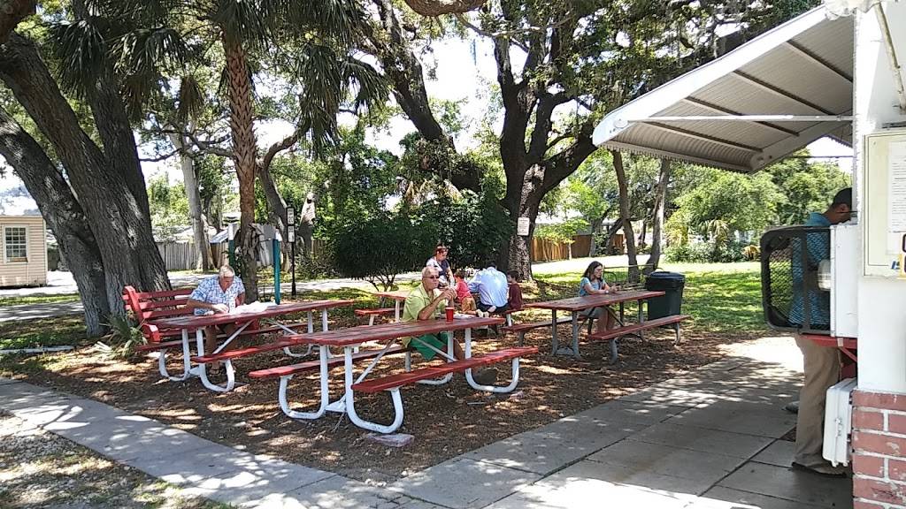 Elis Bar-B-Que | restaurant | 360 Skinner Blvd, Dunedin, FL 34698, USA | 7277384856 OR +1 727-738-4856