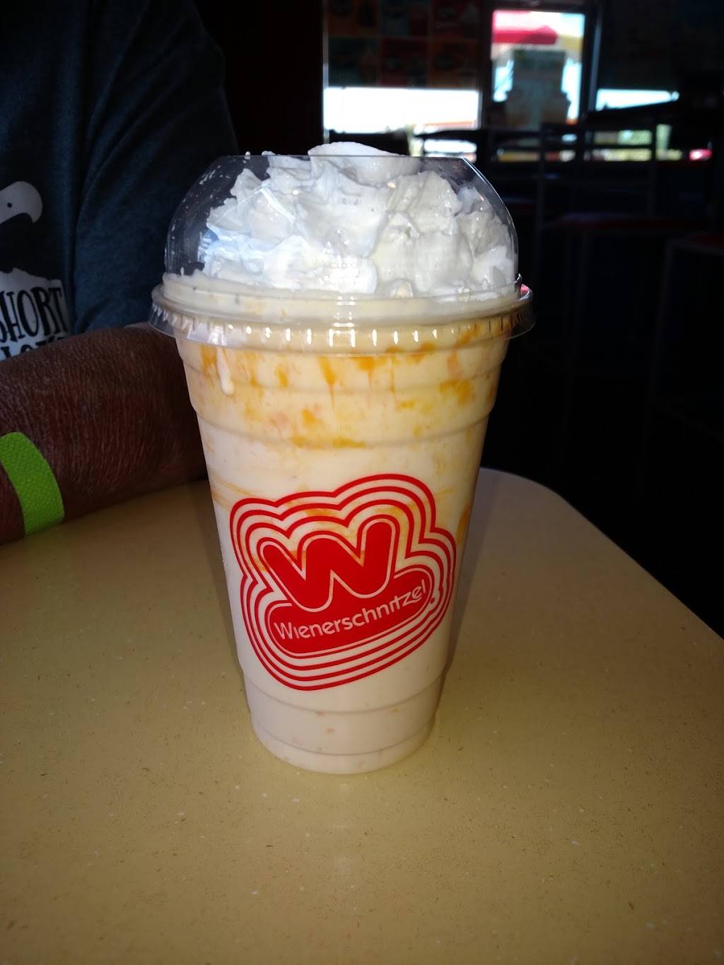 Wienerschnitzel | restaurant | 2800 N Main St, Las Cruces, NM 88001, USA | 5755267878 OR +1 575-526-7878