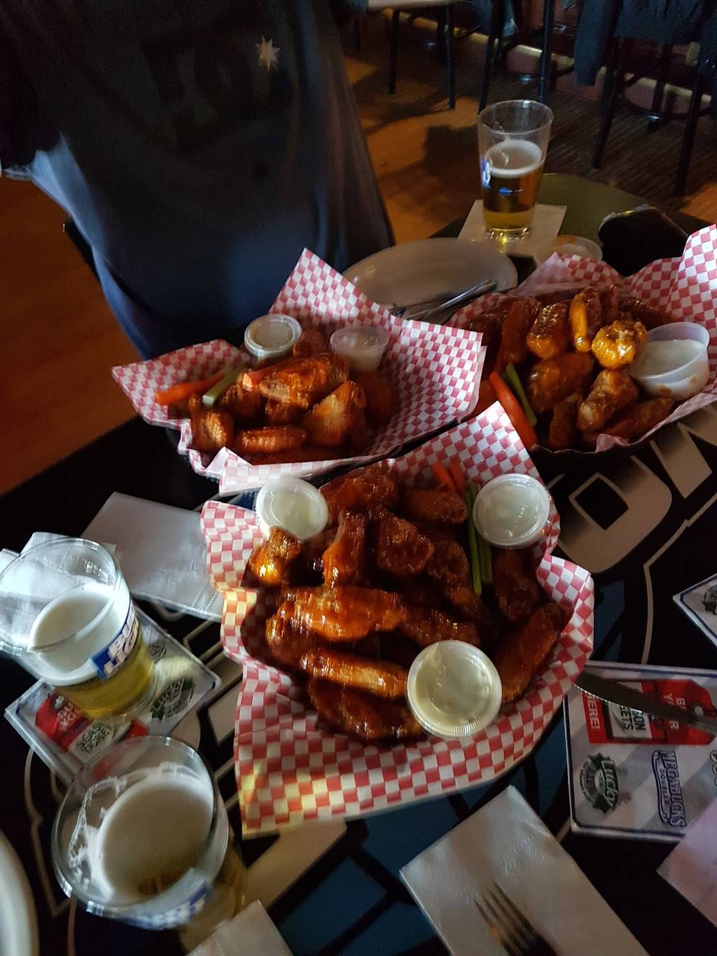 The Skybox Restaurant & Sports Bar | restaurant | 553 Main St # 9, Tewksbury, MA 01876, USA | 9788514818 OR +1 978-851-4818