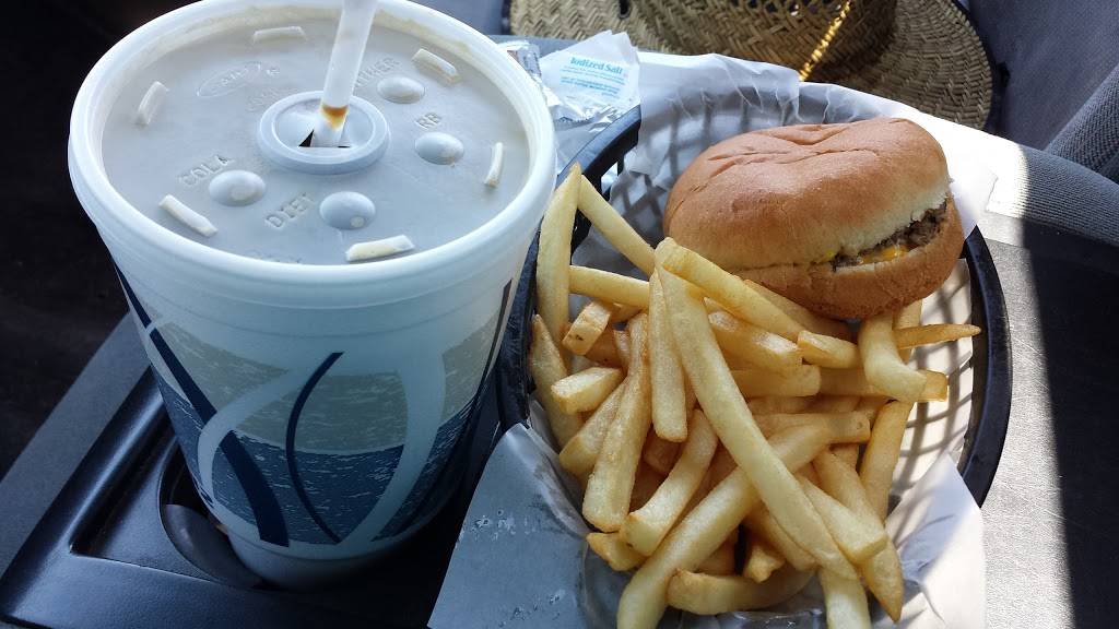 Old Town Drive-In | restaurant | 807 S Granger St, Saginaw, MI 48602, USA | 9897994162 OR +1 989-799-4162