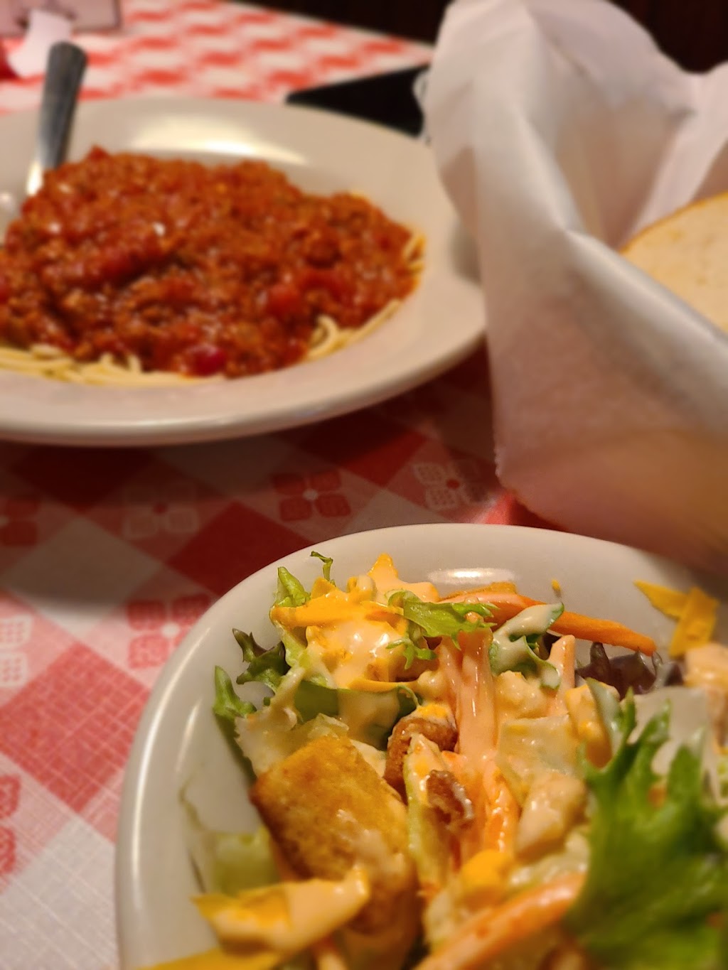 Spaghetti Works | restaurant | 310 Court Ave, Des Moines, IA 50309, USA | 5152432195 OR +1 515-243-2195