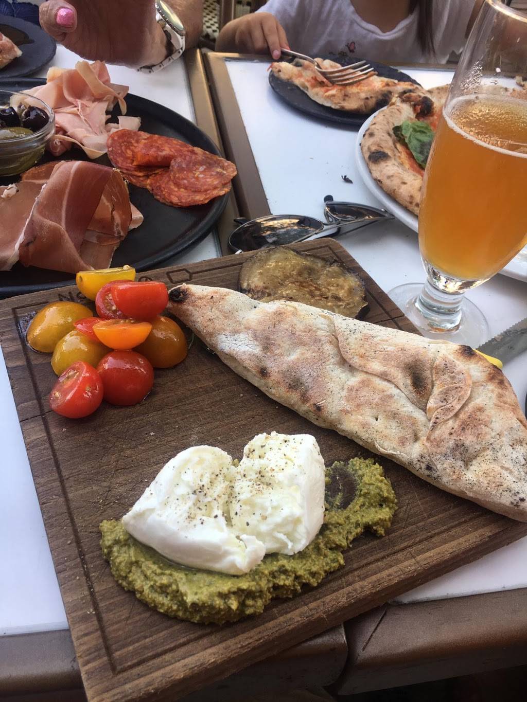 Pizzeria NO.900 - Monkland, Montréal | meal delivery | 5611 Av de Monkland, Montréal, QC H4A 1E2, Canada | 5145049009 OR +1 514-504-9009