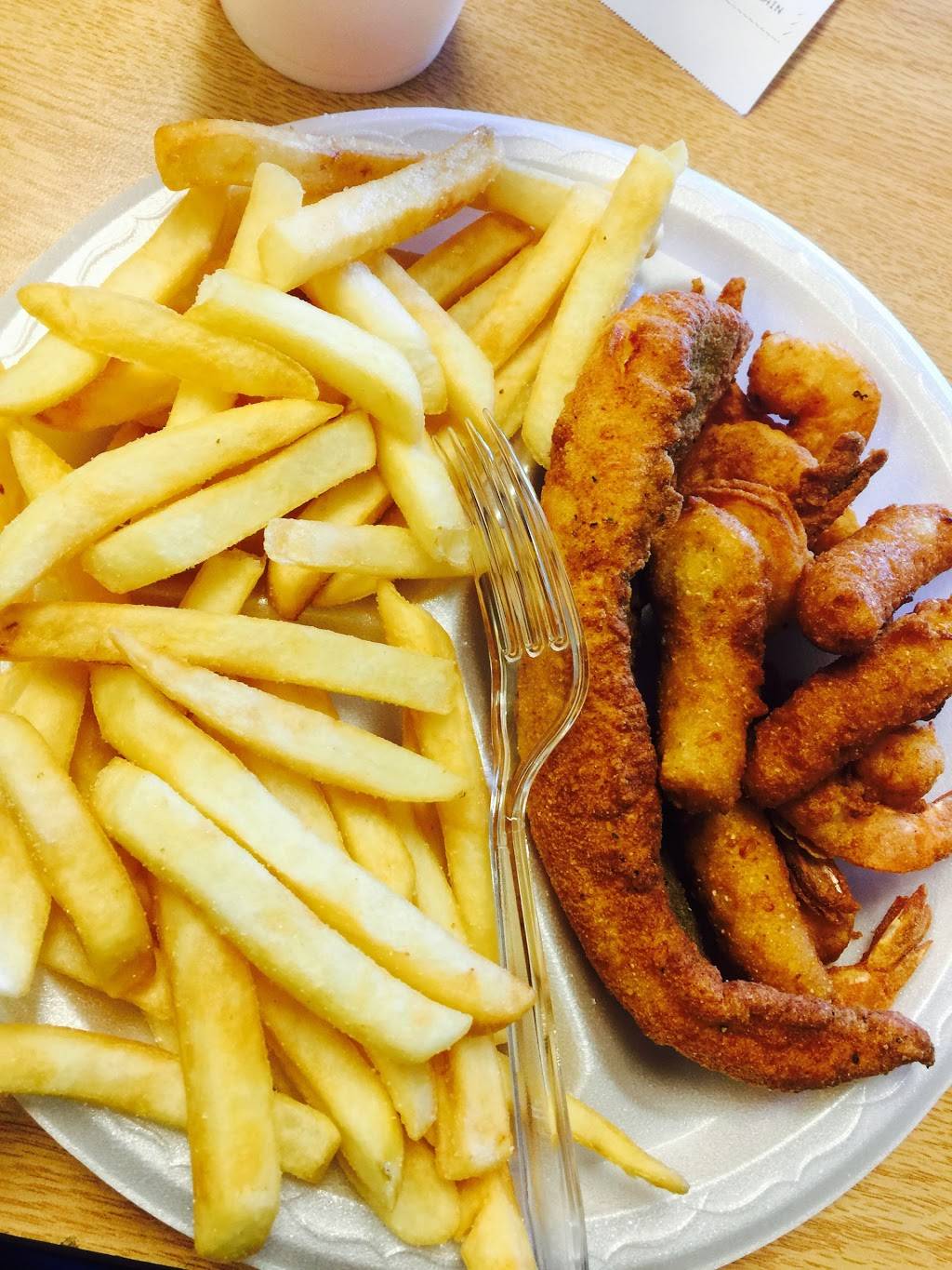 Macs Fish & Chicken | restaurant | 2399 W Roosevelt Blvd, Monroe, NC 28110, USA | 7042834333 OR +1 704-283-4333