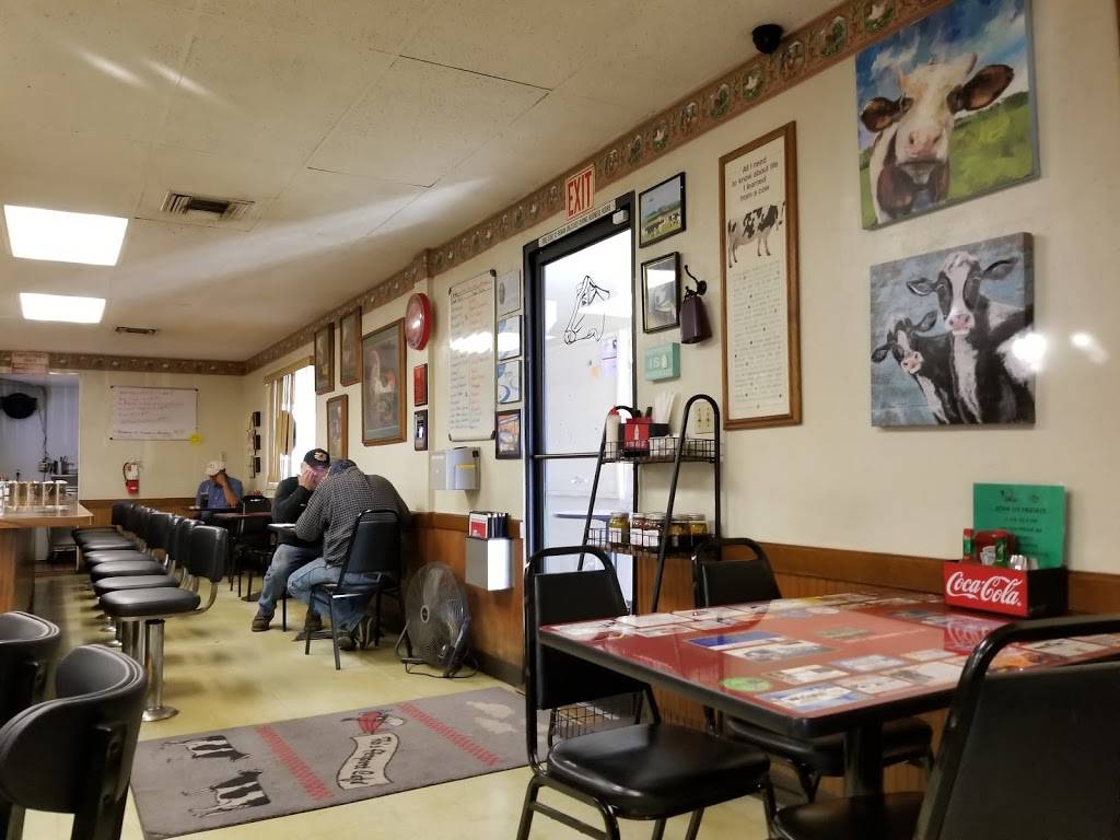 Flos Airport Cafe | cafe | Chino Airport, 7000 Merrill Ave #8, Chino, CA 91710, USA | 9095973416 OR +1 909-597-3416