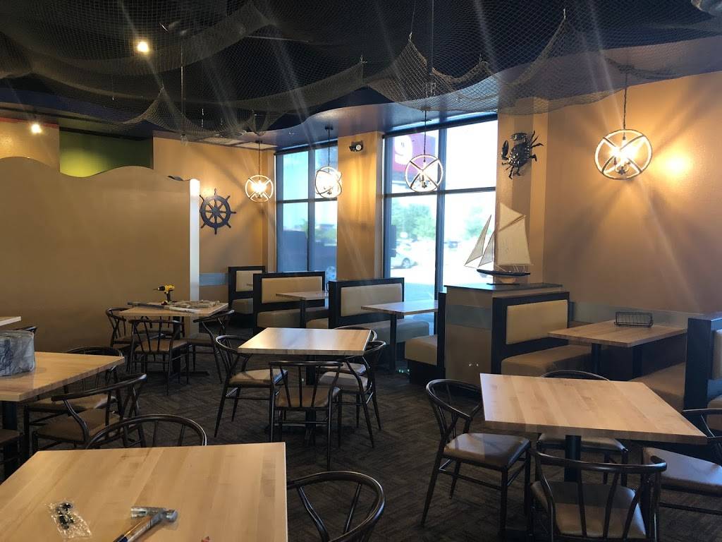 Golden Crab - Boiled Seafood & Bar | restaurant | 902 Meijer Dr, Champaign, IL 61822, USA | 2172816888 OR +1 217-281-6888