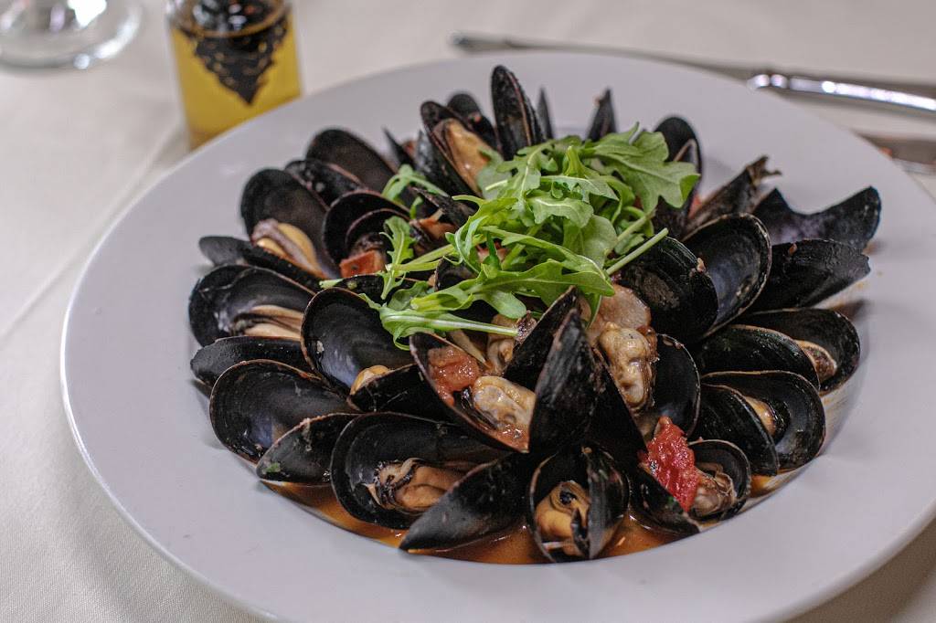 Fontana Di Trevi | restaurant | 34 E Palisade Ave, Englewood, NJ 07631, USA | 2017313184 OR +1 201-731-3184