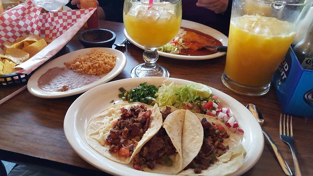 Chakas Mexican Restaurant | restaurant | 6265 E Evans Ave, Denver, CO 80222, USA | 3039938105 OR +1 303-993-8105