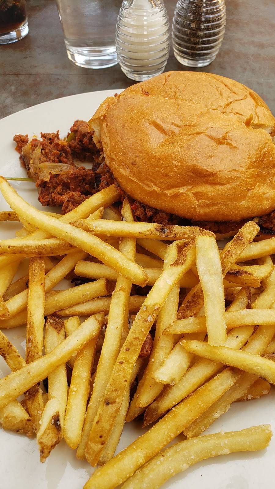 School House Kitchen and Libations | restaurant | 5660 Olde Wadsworth Blvd, Arvada, CO 80002, USA | 7206394213 OR +1 720-639-4213