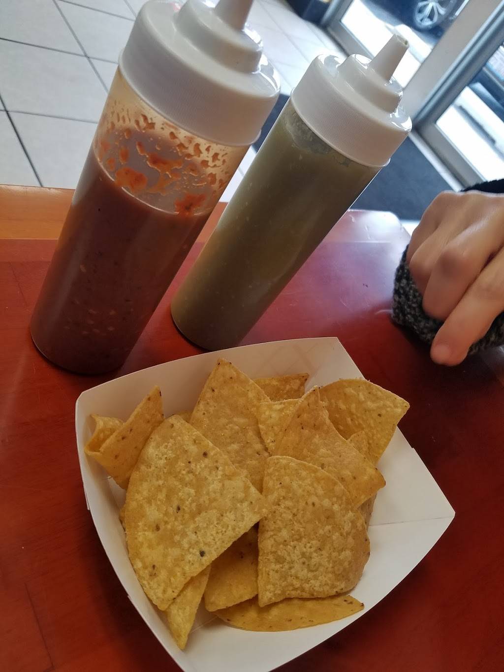 Taqueria San Miguel | restaurant | 1726 Roosevelt Rd, Wheaton, IL 60187, USA | 6305809417 OR +1 630-580-9417