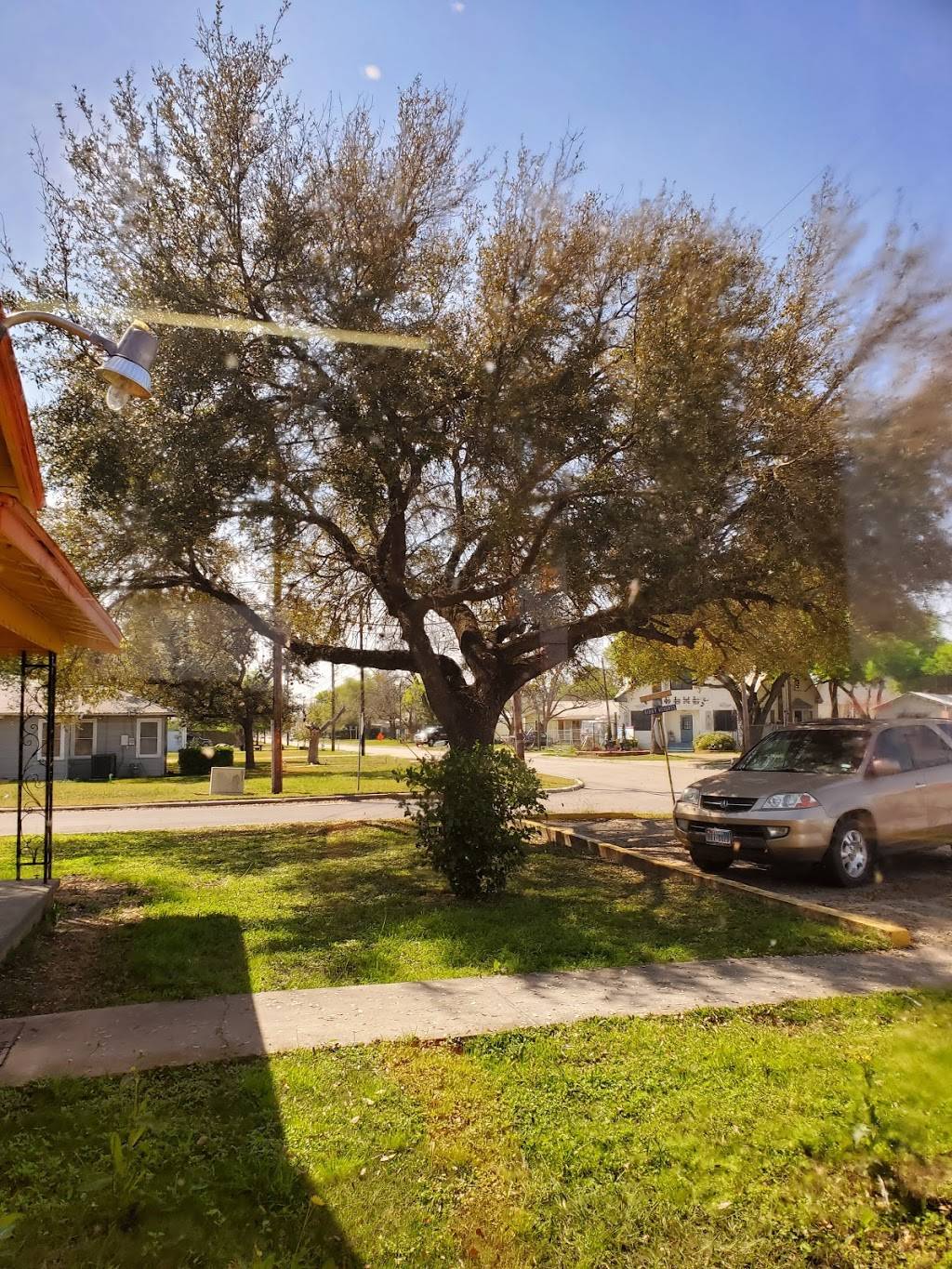 Taqueria Monterrey & bakery | restaurant | 4902 Gibbs Sprawl Rd, Kirby, TX 78219, USA | 2104740013 OR +1 210-474-0013