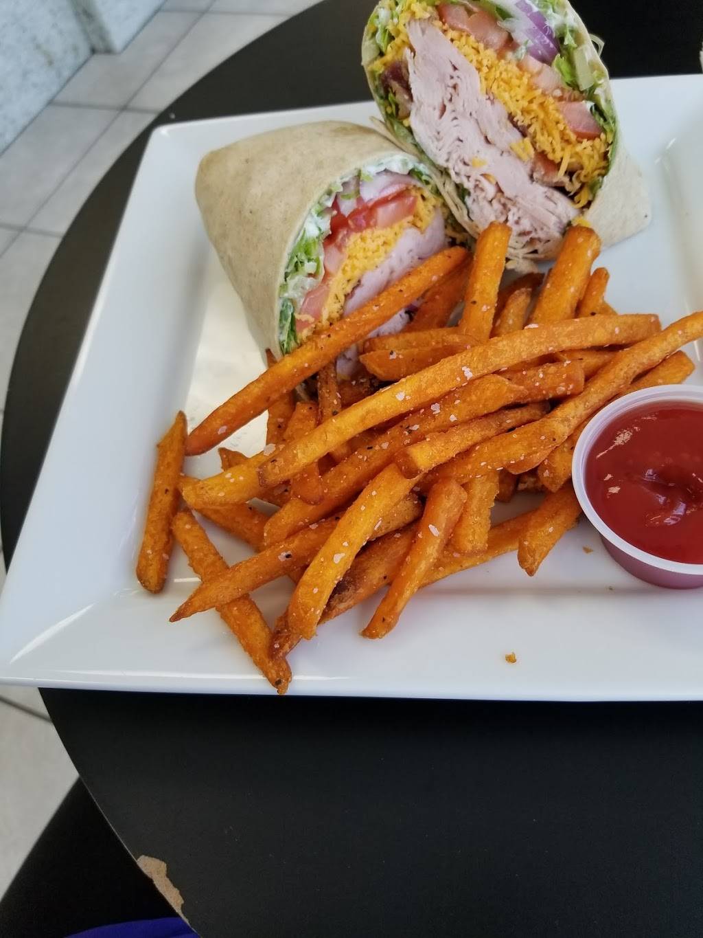 BlueGreen Canteen | restaurant | 6211 Owens St #130, Dallas, TX 75235, USA | 2143516005 OR +1 214-351-6005