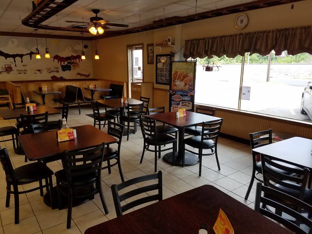 Dairy Queen | restaurant | 310 Columbia St, Leetonia, OH 44431, USA | 3304276269 OR +1 330-427-6269