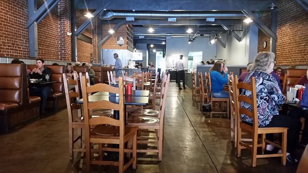 The Vault Bar & Grill | restaurant | 73 N Main St, Porterville, CA 93257, USA | 5597919370 OR +1 559-791-9370