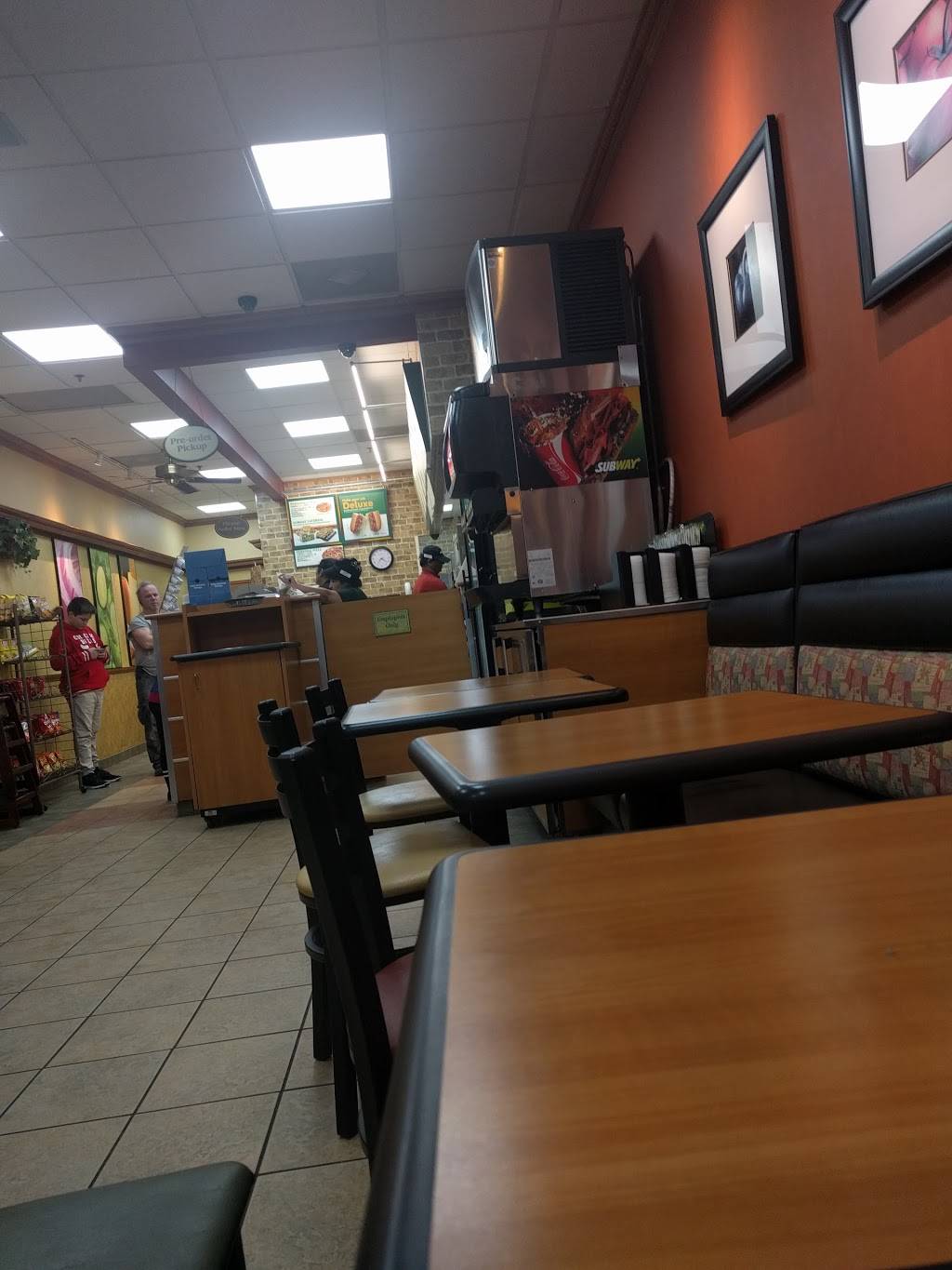 Subway Restaurants | restaurant | 1030 Summit St #300, Elgin, IL 60120, USA | 8478416699 OR +1 847-841-6699