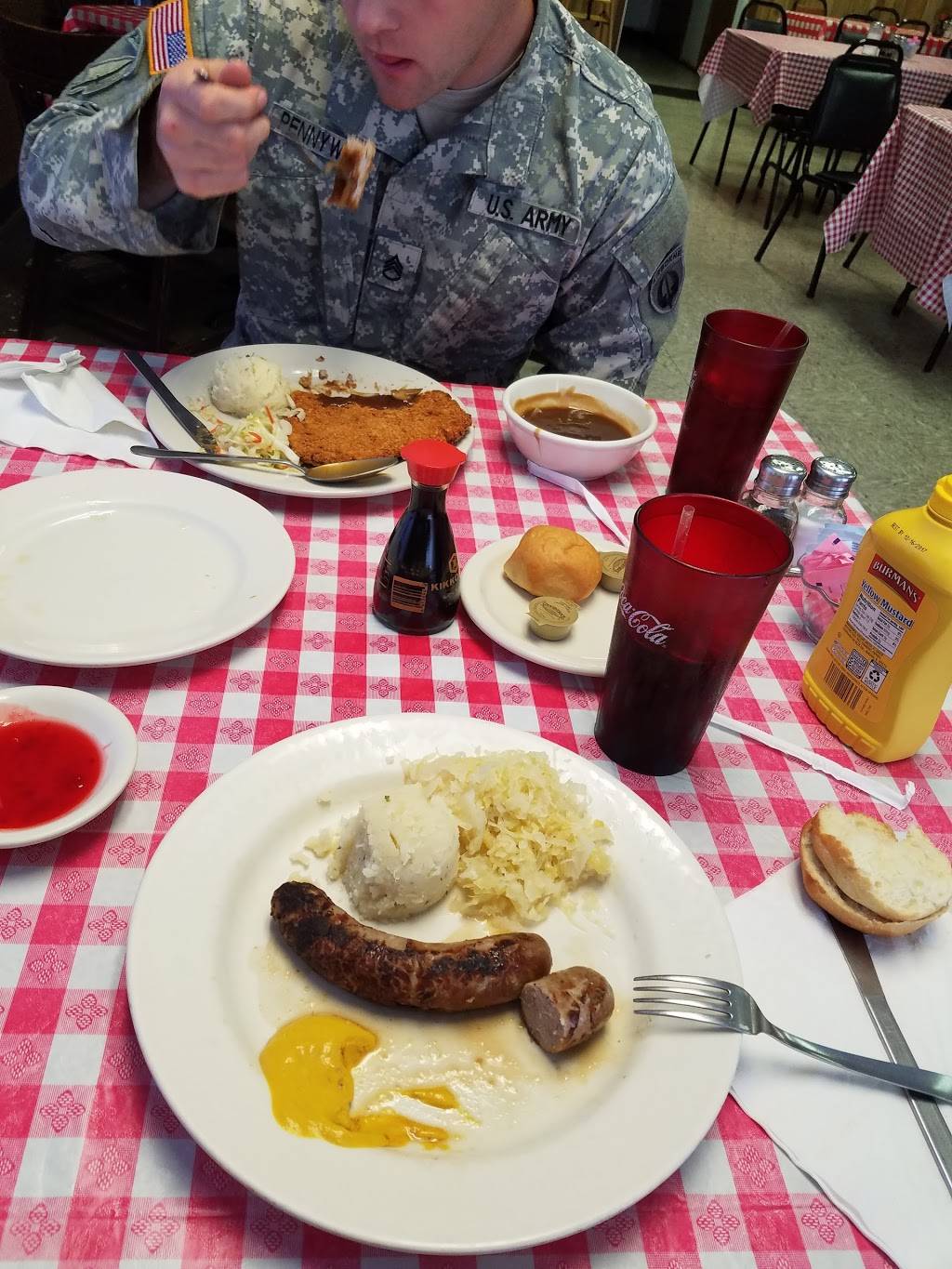 Sunshine Restaurant | restaurant | 3195 Fort Campbell Blvd, Clarksville, TN 37042, USA | 9314316565 OR +1 931-431-6565